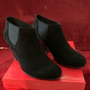 Van Eli Suede Ankle Boots